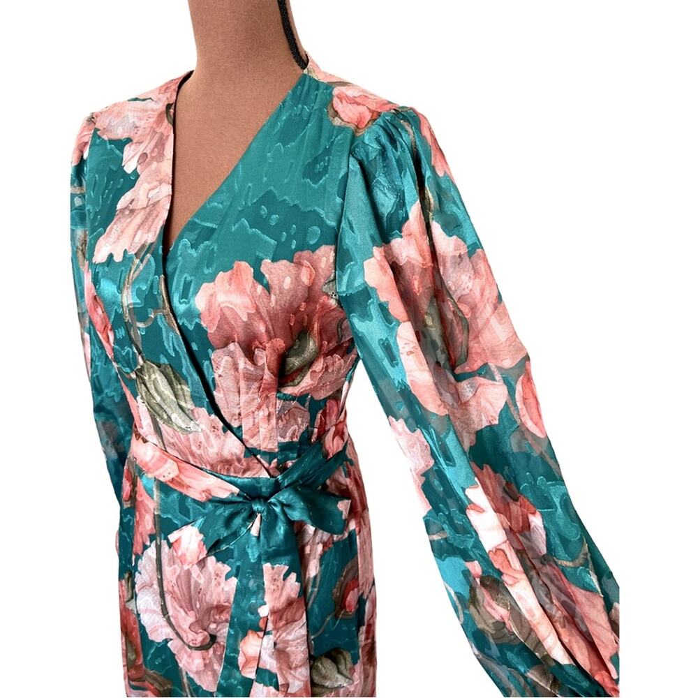 Hutch Lindie V-Neck Textured Wrap Dress NWT Size Small - Picture 10 of 13